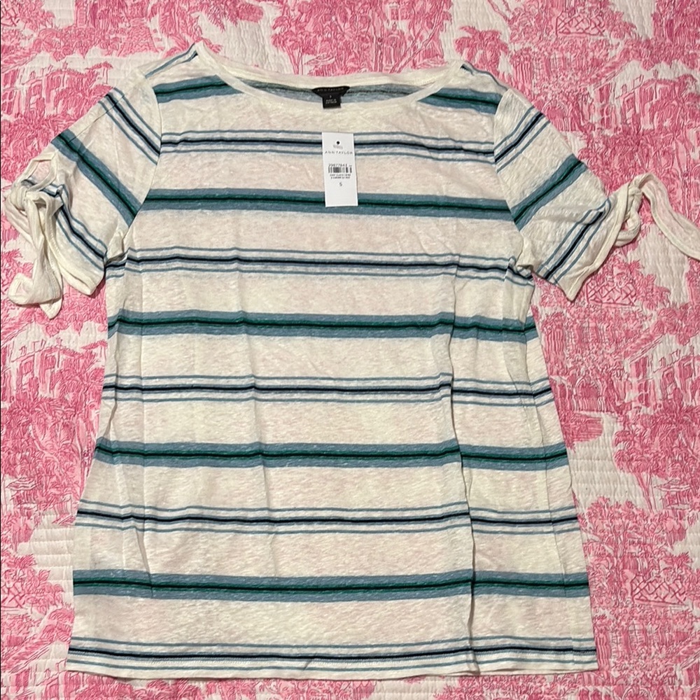 NWT Ann Taylor Linen Cream and Blue T-Shirt